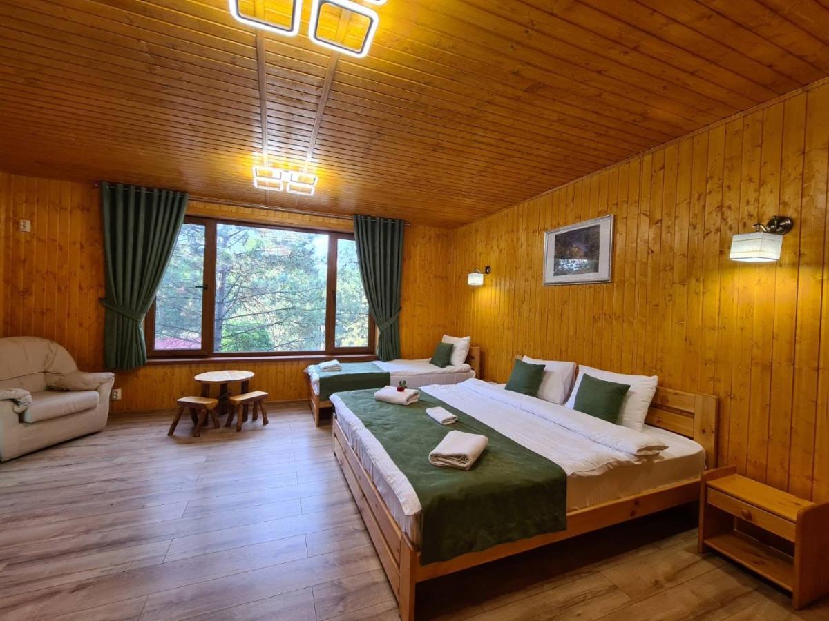 Sky Land Camping & Resort Cricova Buitenkant foto
