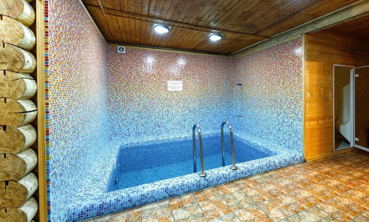 Sky Land Camping & Resort Cricova Buitenkant foto