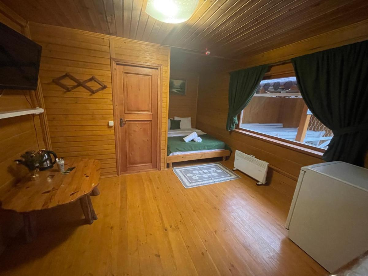 Sky Land Camping & Resort Cricova Buitenkant foto